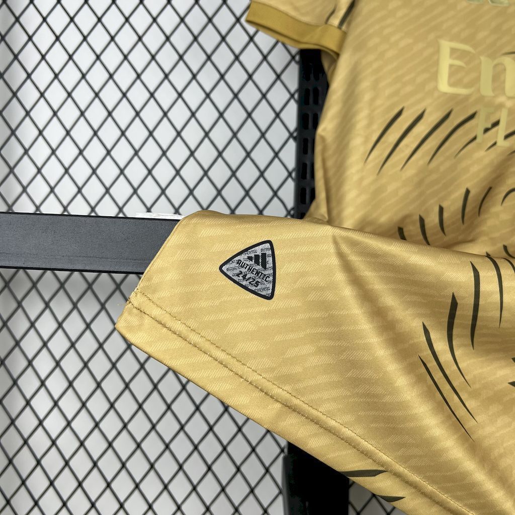 25-26 Real Madrid Gold Special Edition Shirt Football Uniform AAAAJersey Supply Yupoo 2