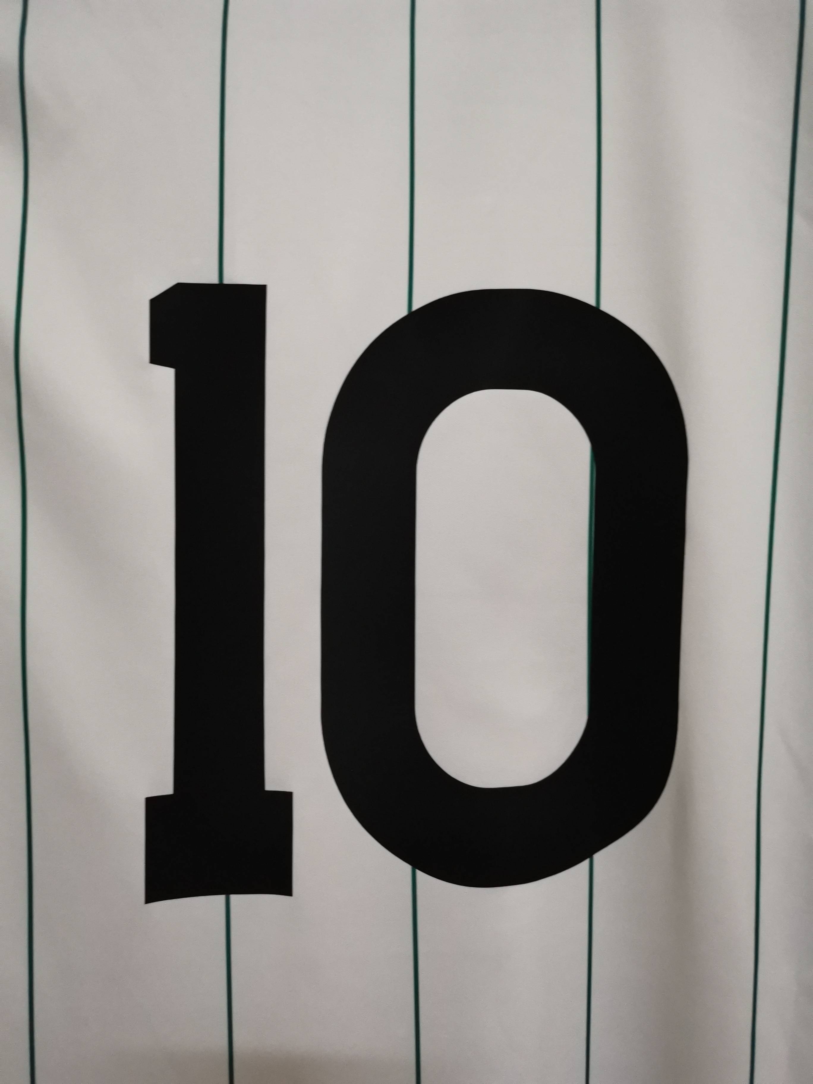 84-86 Celtic away1684417126000 1