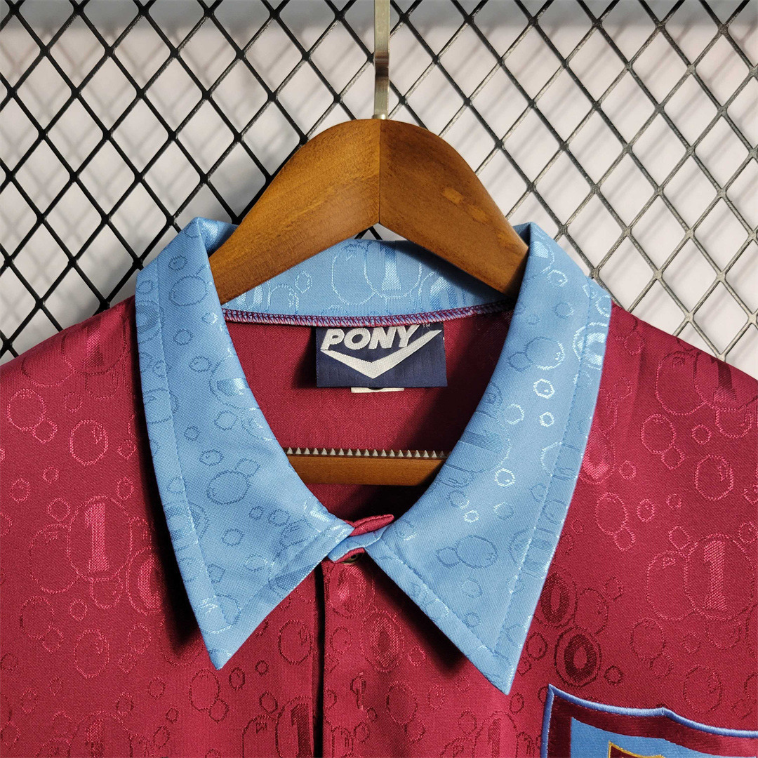 95-97 West Ham home 9