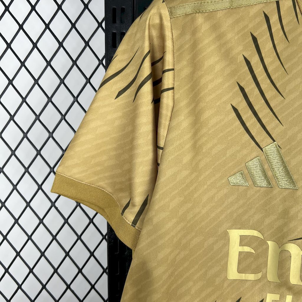 25-26 Real Madrid Gold Special Edition Shirt Football Uniform AAAAJersey Supply Yupoo 4