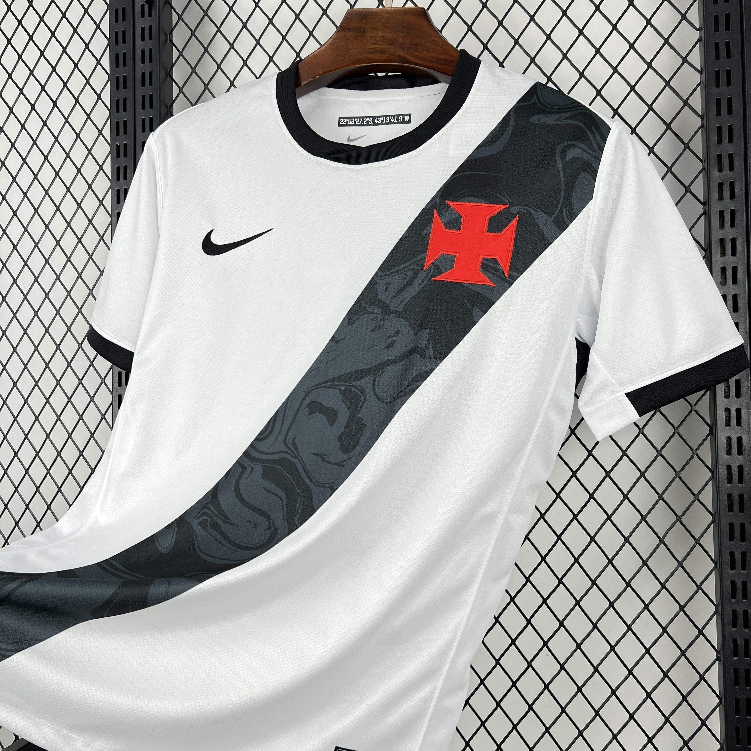 26-27 Vasco da Gama Mens Away Kit Soccer T-Shirt AAAAJersey Supply Yupoo 1