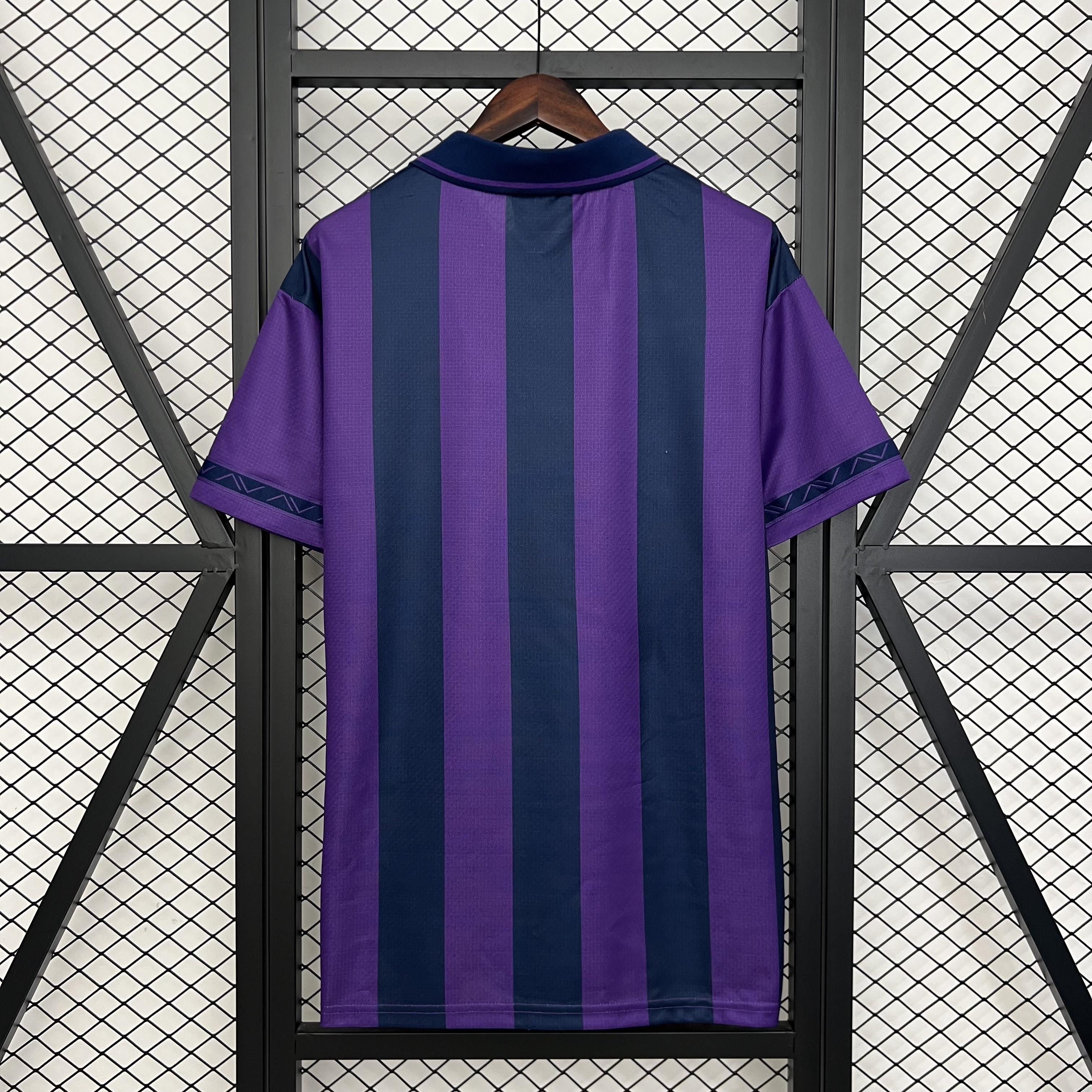 95-97 Tottenham HotSpur Away Retro Kit Vintage Sino Shirt AAAAJersey Wholesale Yupoo 1