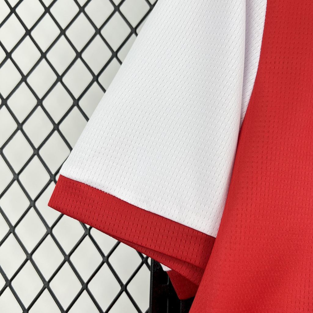 25-26 Feyenoord Home Shirt Soccer Apparels AAAAJersey Supply Yupoo 1