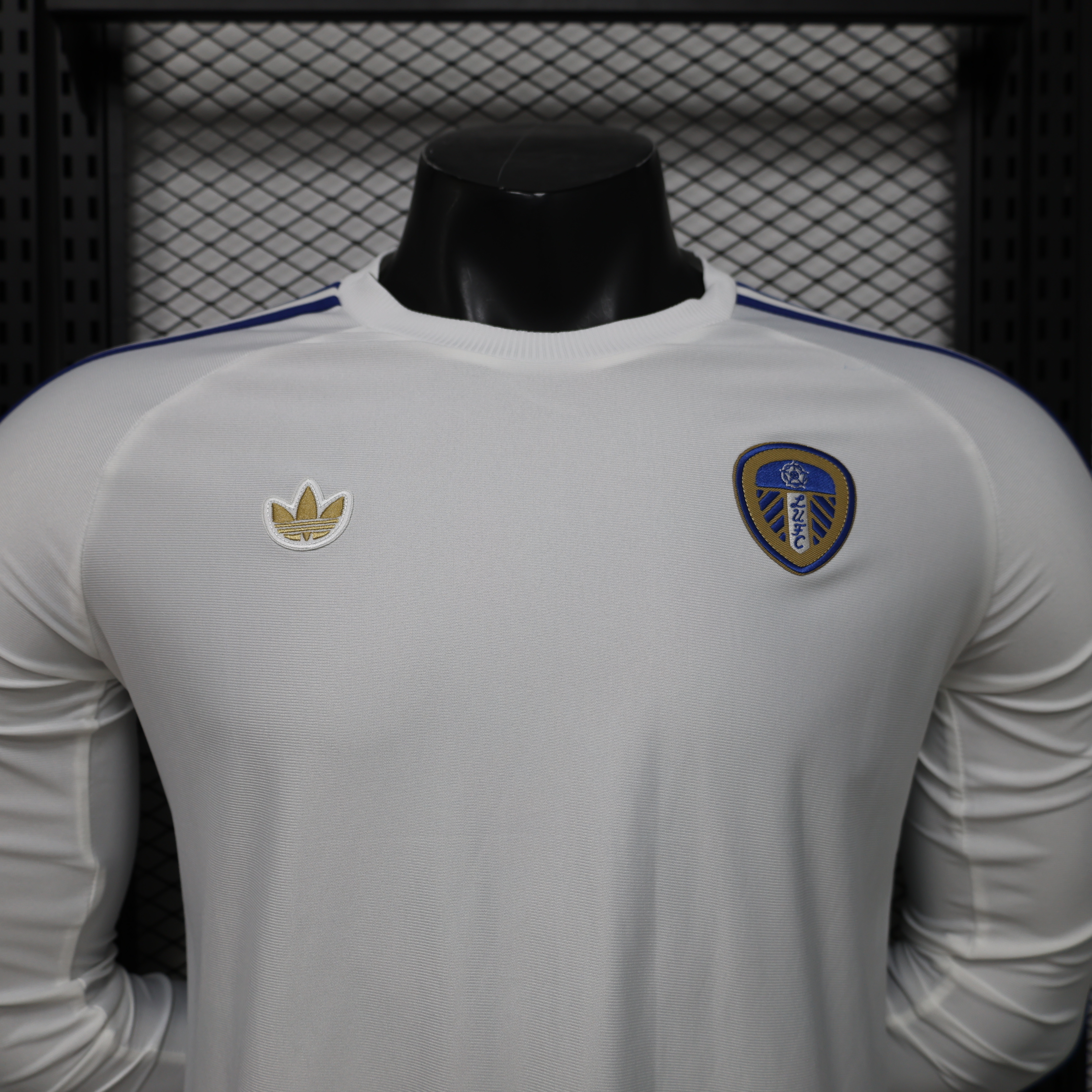 26-27 Leeds United Mens Retro Style Football Long Sleeve T-Shirt AAAAJersey Supply Yupoo 2