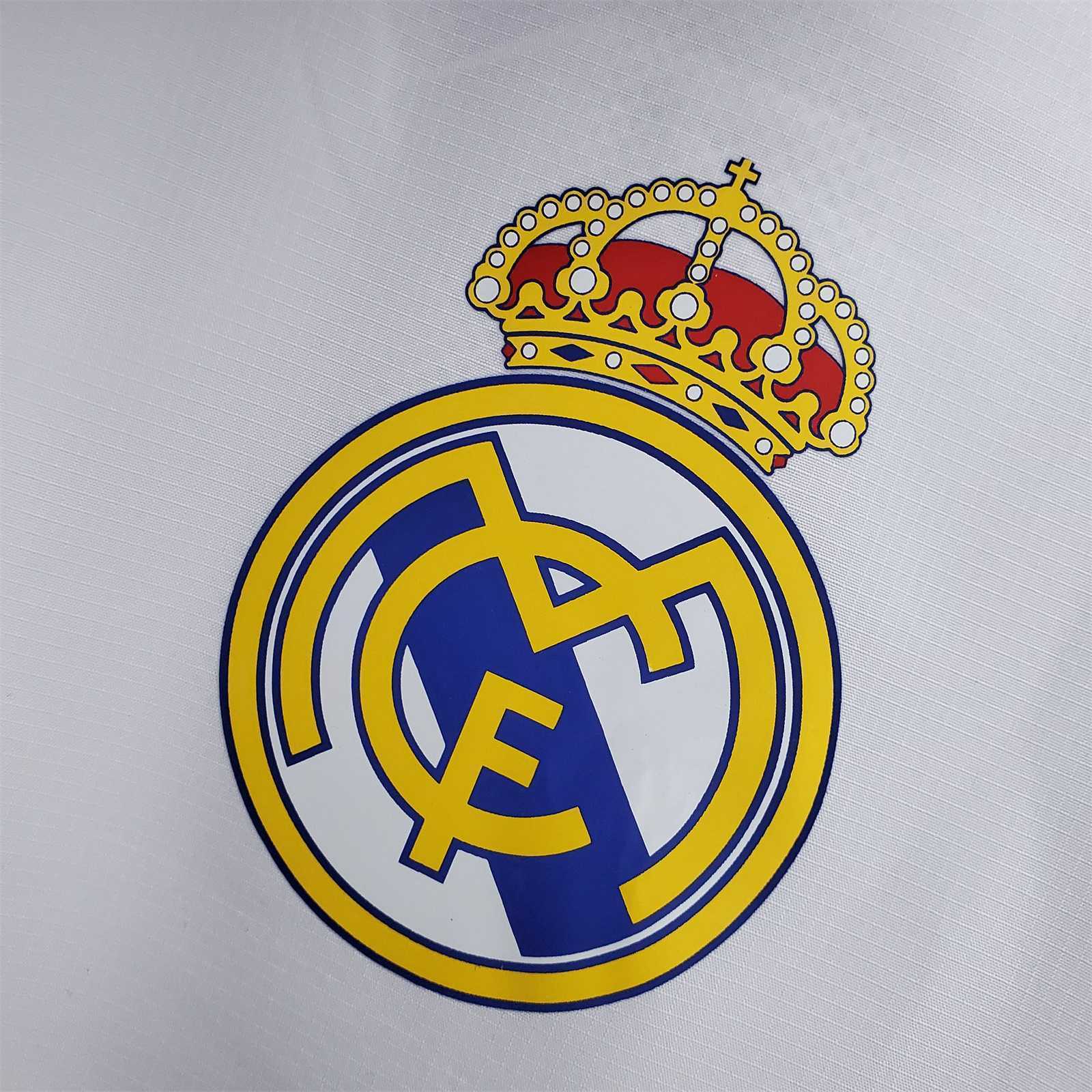 22-23 Real Madrid white windbreaker 1