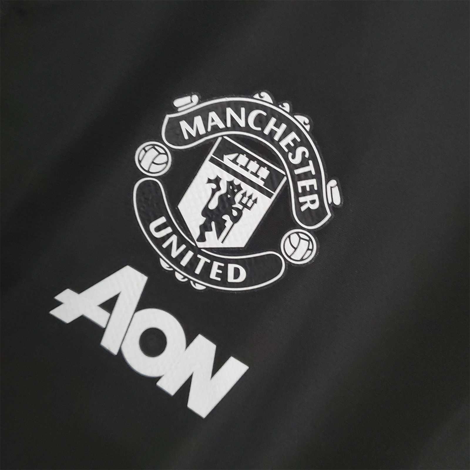 21-22 Manchester United Black Windbreaker 3