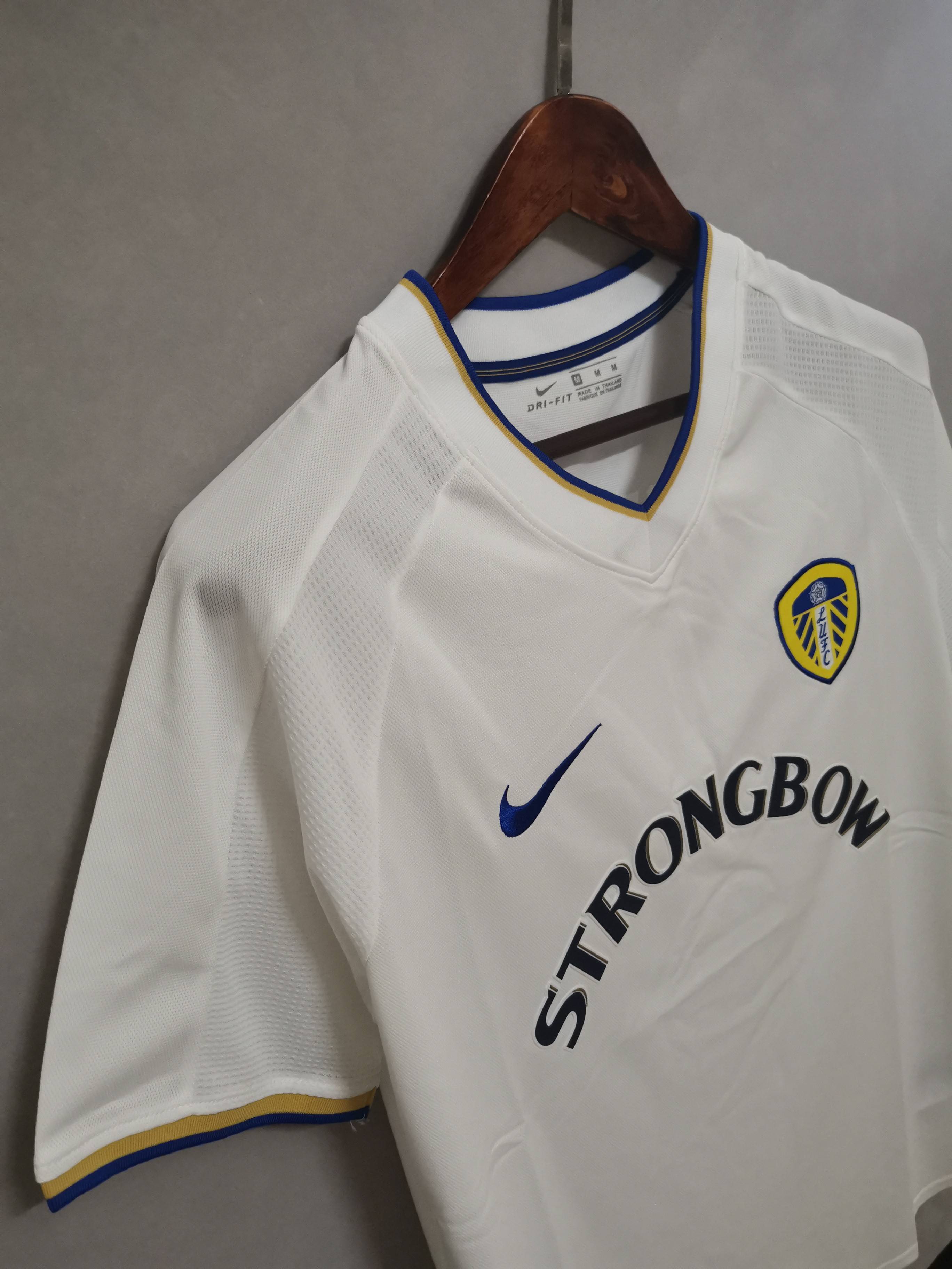 00-01 Leeds United home 4