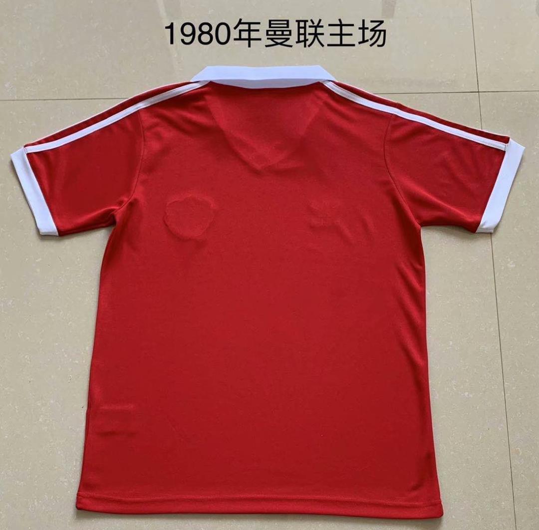 1980 Manchester United away 1