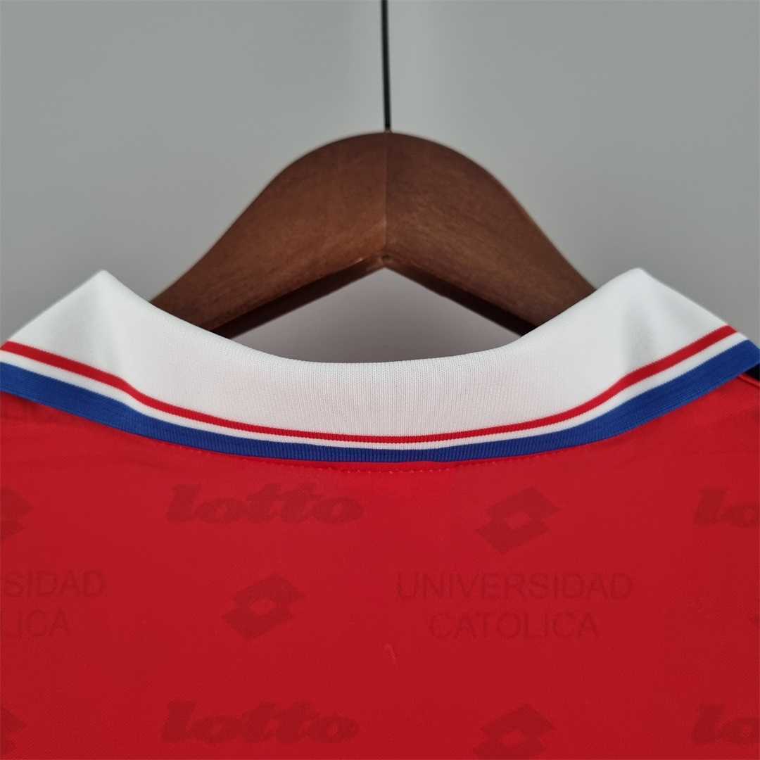 96 La Católica third away 7