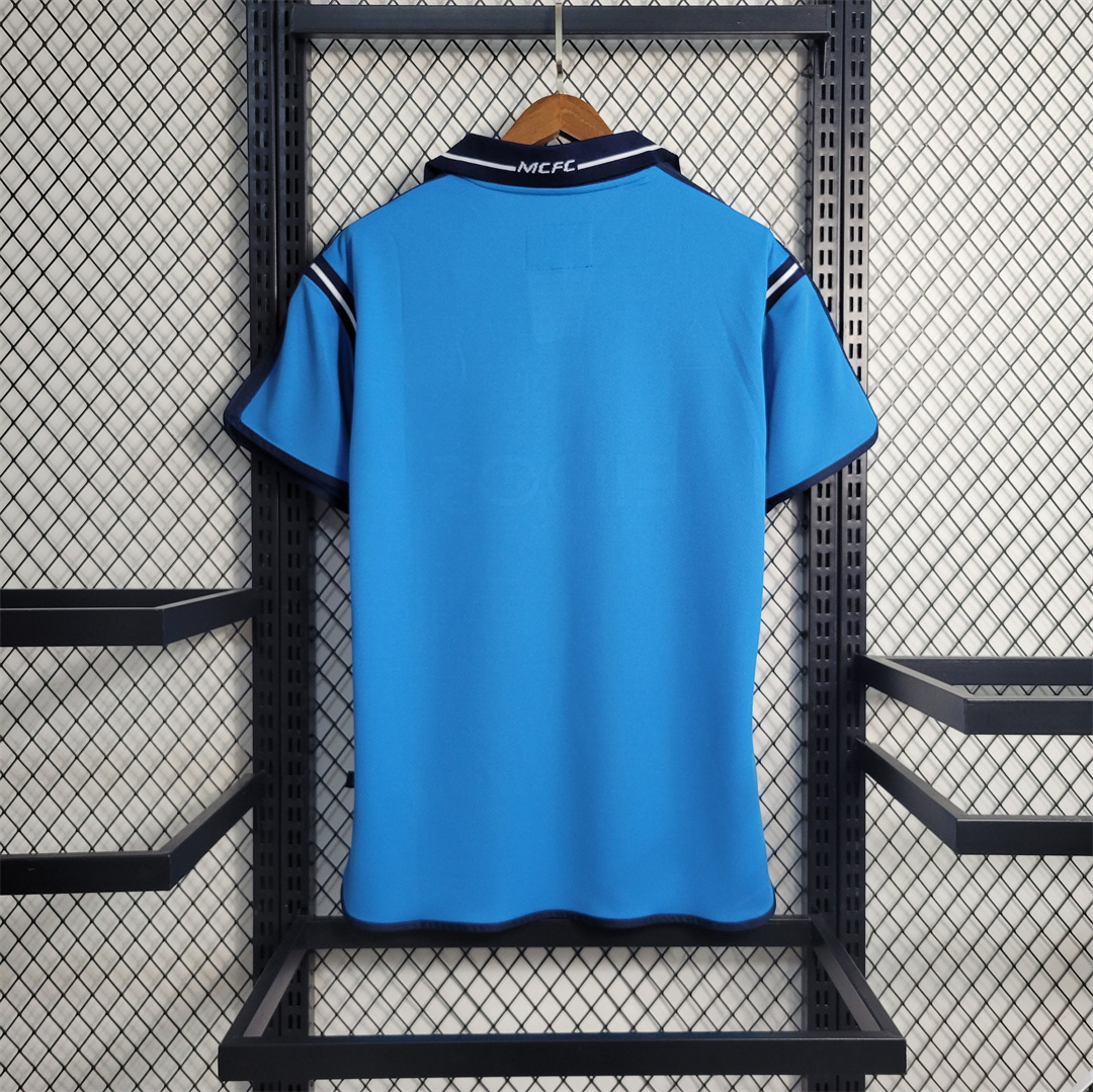 01-02 Manchester City home 5