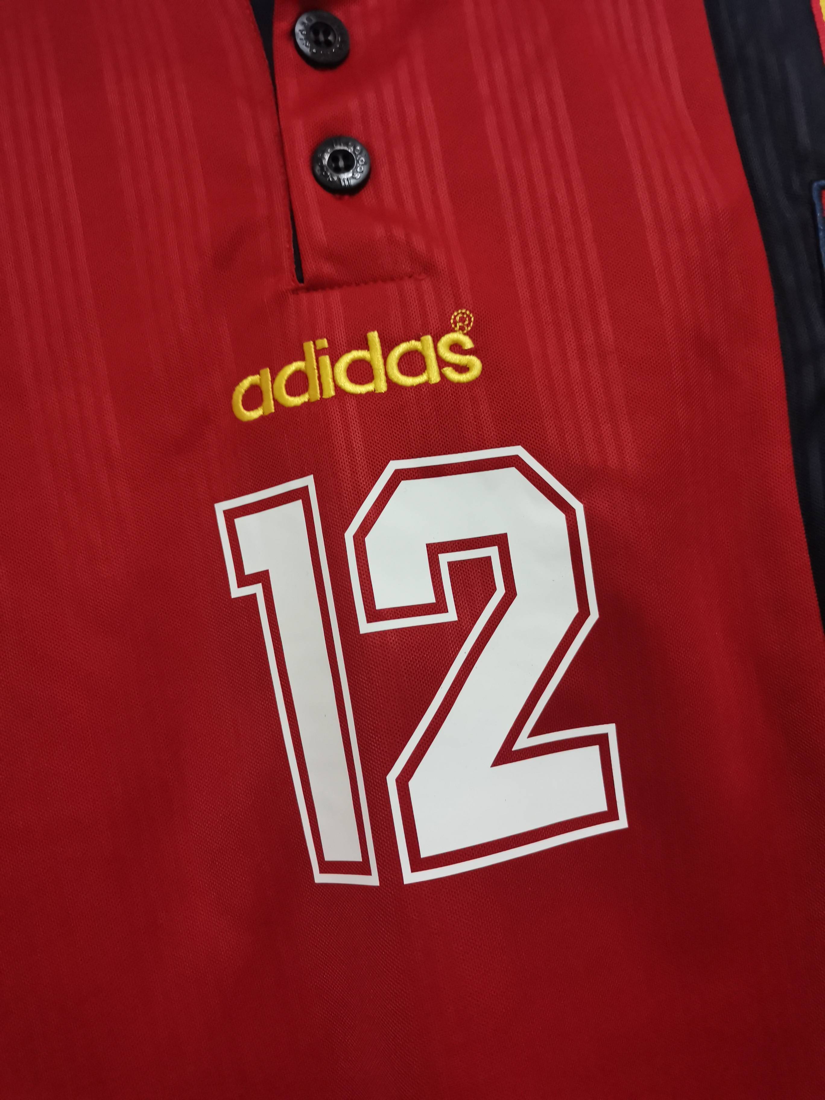 1996 Spain home 6
