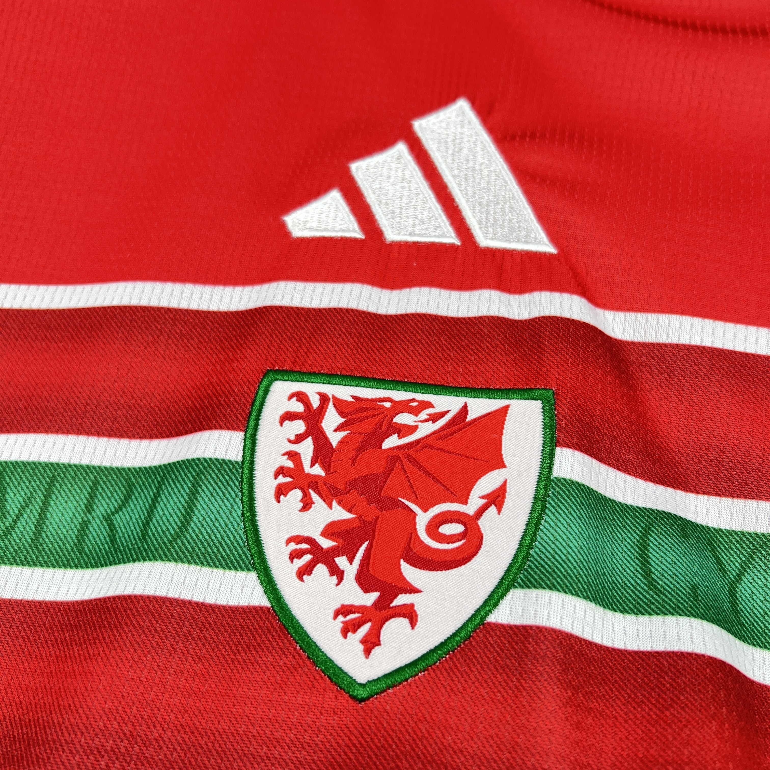 2026 Wales World Cup Home Kit Football T-Shirt AAAAJerseys Supply Yupoo 1