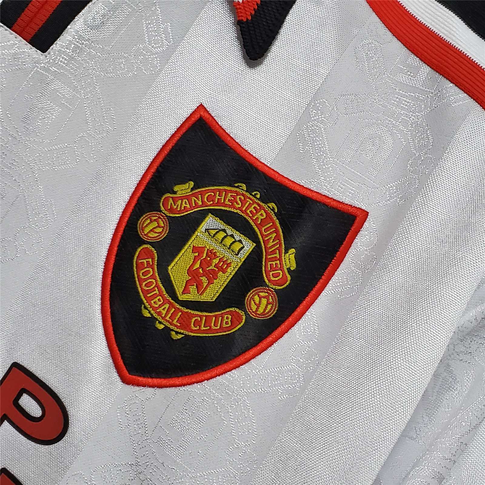 98-99 Manchester United away 7