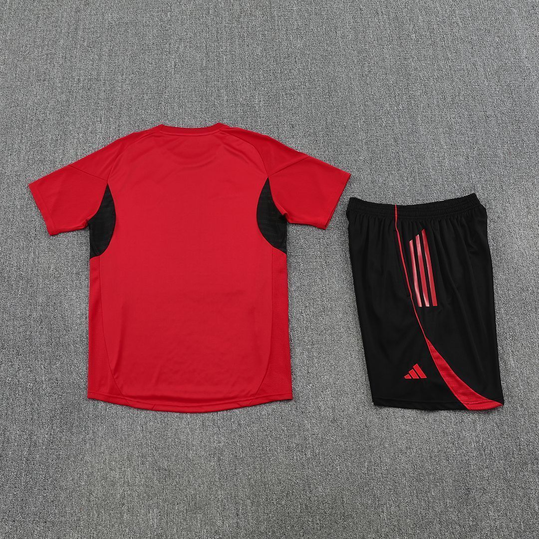 25-26 Manchester United Red Training Kits Football Tracksuits 1