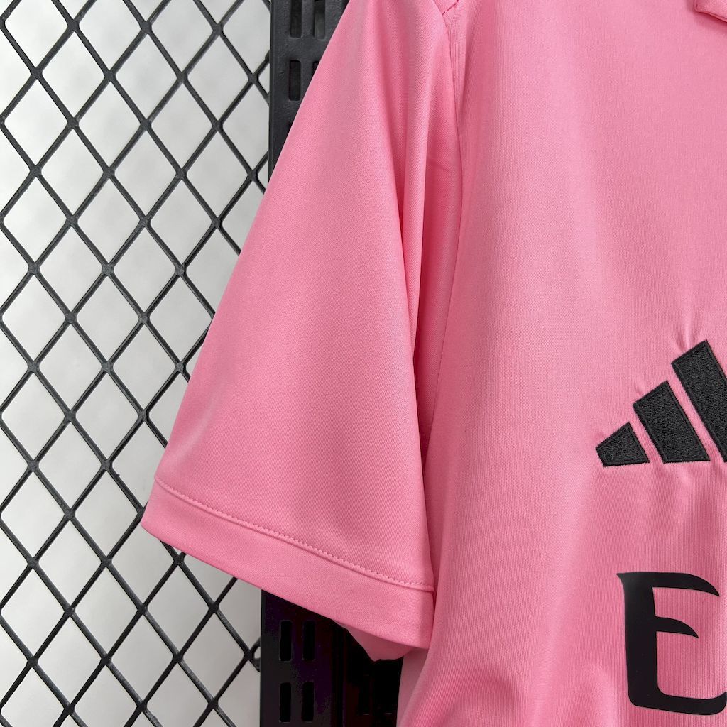 25-26 Real Madrid OG Pink Special Edition T-Shirt AAAAJersey Dropship Yupoo 2