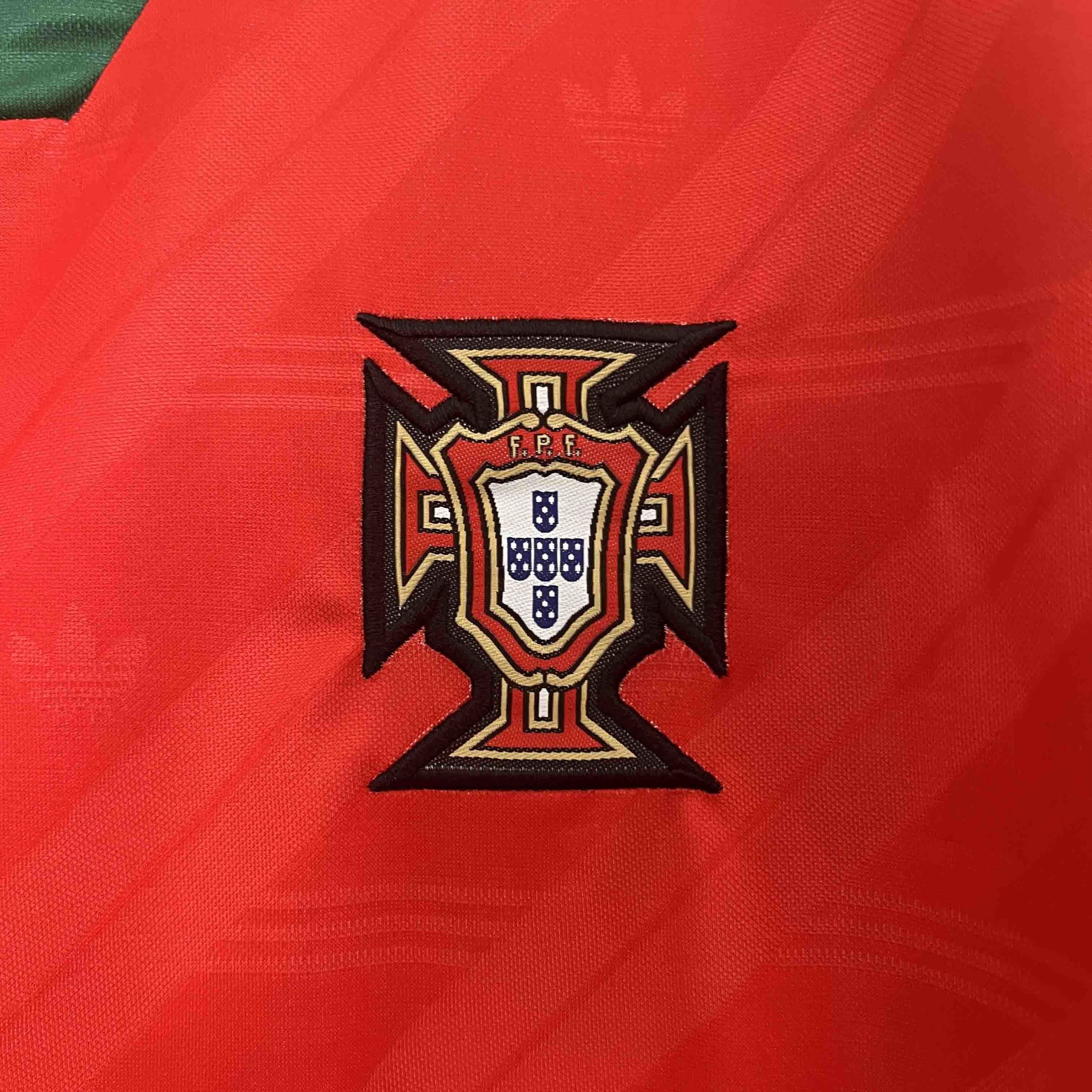 92-94 Portugal Home Retro Kit Vintage Shirt Football AAAAJersey Supplier 4