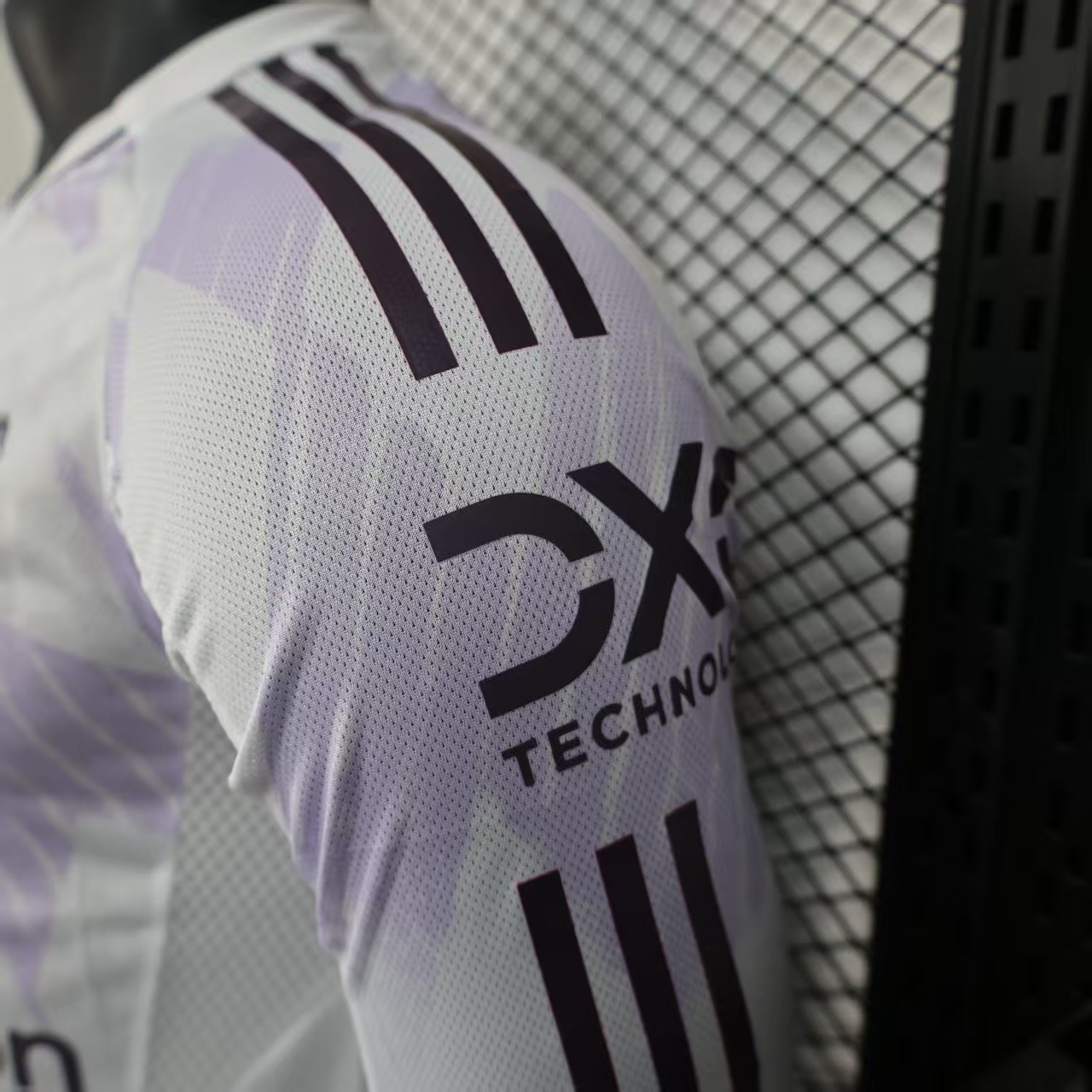 25-26 Manchester United Away Kit Player Version Long Sleeve Shirt AAAAJersey Supplier Yupoo 4