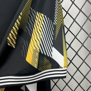 25-26 Real Madrid Black Celebrative Special Edition Shirt Football Uniforms AAAAJersey Supply Y 4