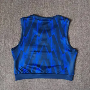 25-26 Arsenal Away Women Yoga Vest Kit Soccer T-Shirt AAAAJersey Supply Yupoo 1