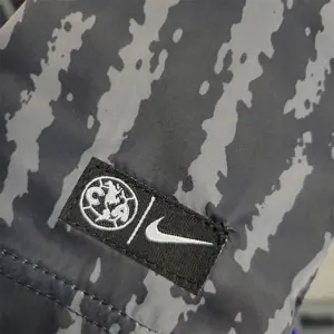 23-24 Windbreaker Americas Black 1