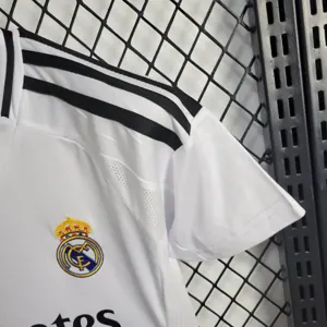 24-25 Real Madrid Home Kid Kits Youth Apparels AAAAJersey Wholesale Yupoo 7