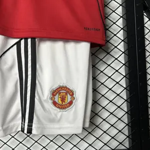 25-26 Manchester United Home Kid Kits Youth Apparels AAAAJersey Supply Yupoo 5