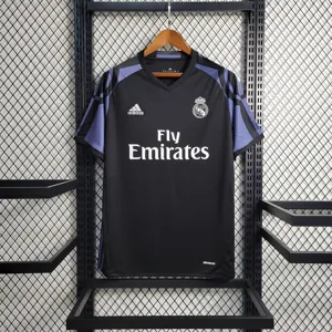 16-17 Real Madrid third away