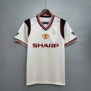 85-86 Manchester United away