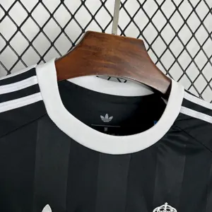25-26 Real Madrid Black Goalkeeper Shirt Football Uniform AAAAJersey Supply Yupoo 3