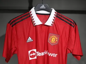 22-23 Manchester United Home Retro Kit Vintage Player Version Long Shirt AAAAJersey Dropship Yu 1