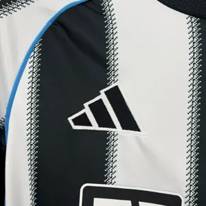 25-26 Newcastle United Home Kit Football Long Sleeve T-Shirt AAAAJersey Supplier Yupoo 1