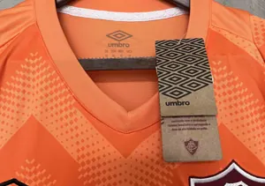 24-25 Fluminense Goalkeeper Orange Kit Football Replicas Yupoo 2