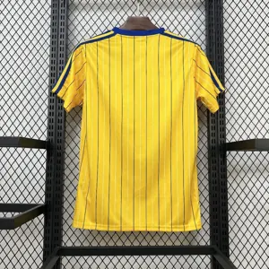 25-26Leeds United Casual Retro Style Football Shirt Apparels AAAAJersey Wholesale Yupoo 2