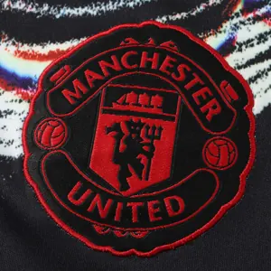 25-26 Manchester United Pre-Match Long sleeve T-Shirt Soccer AAAAJersey Supply Yupoo 1