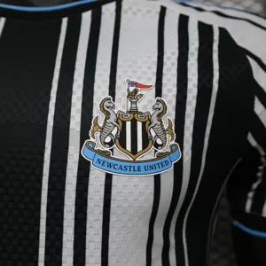 26-27 Newcastle United Mens Home Kit Player Version Football T-Shirt AAAAJersey Supply Yupoo 8 1
