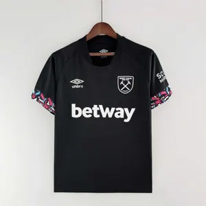 22-23 West Ham United away